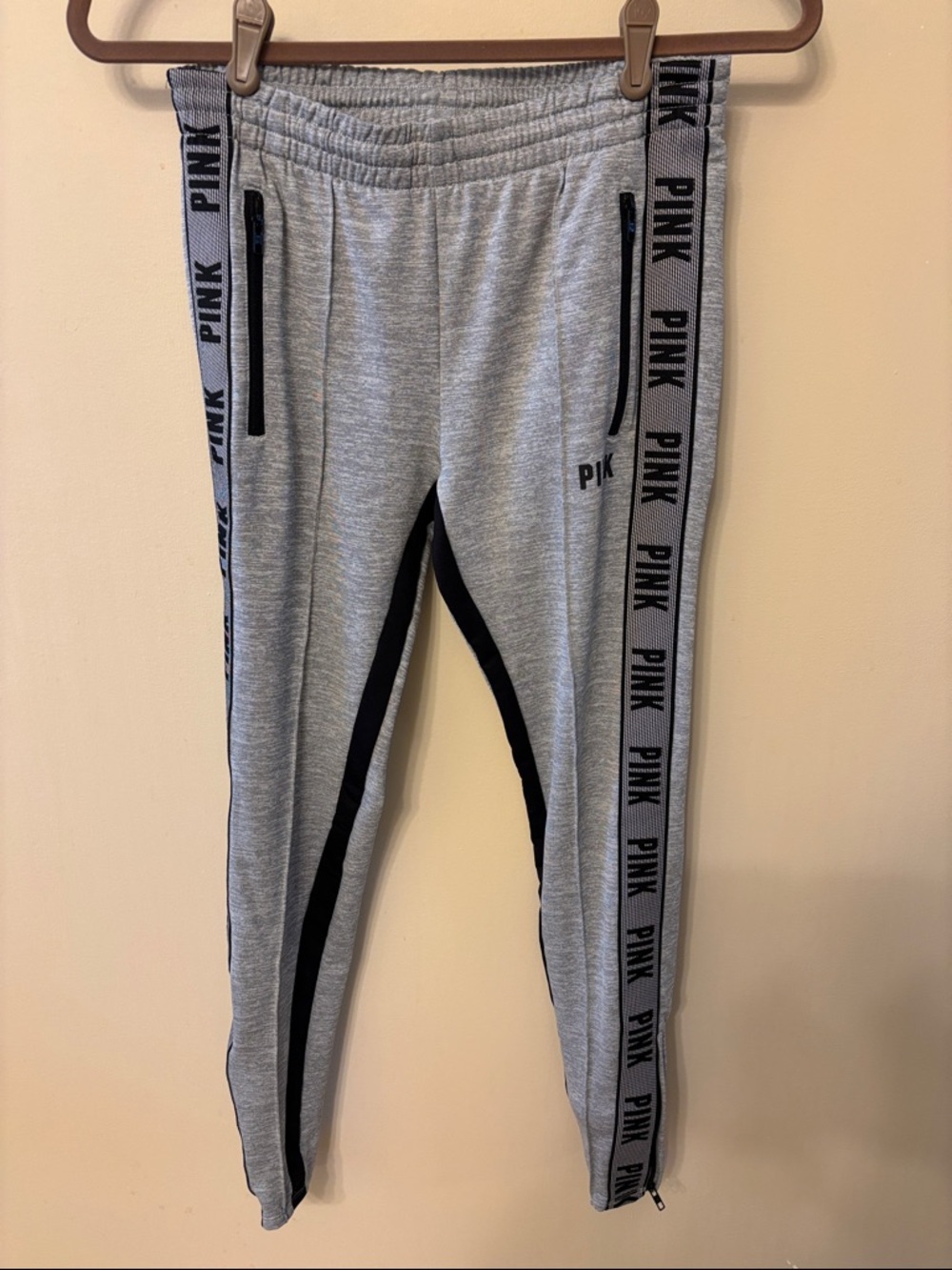 PINK Victoria's Secret Gray Jogger Sweatpants with Black Trim